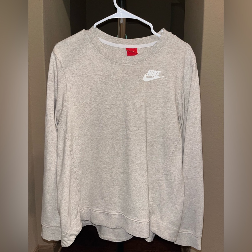 nike oversized long sleeve top